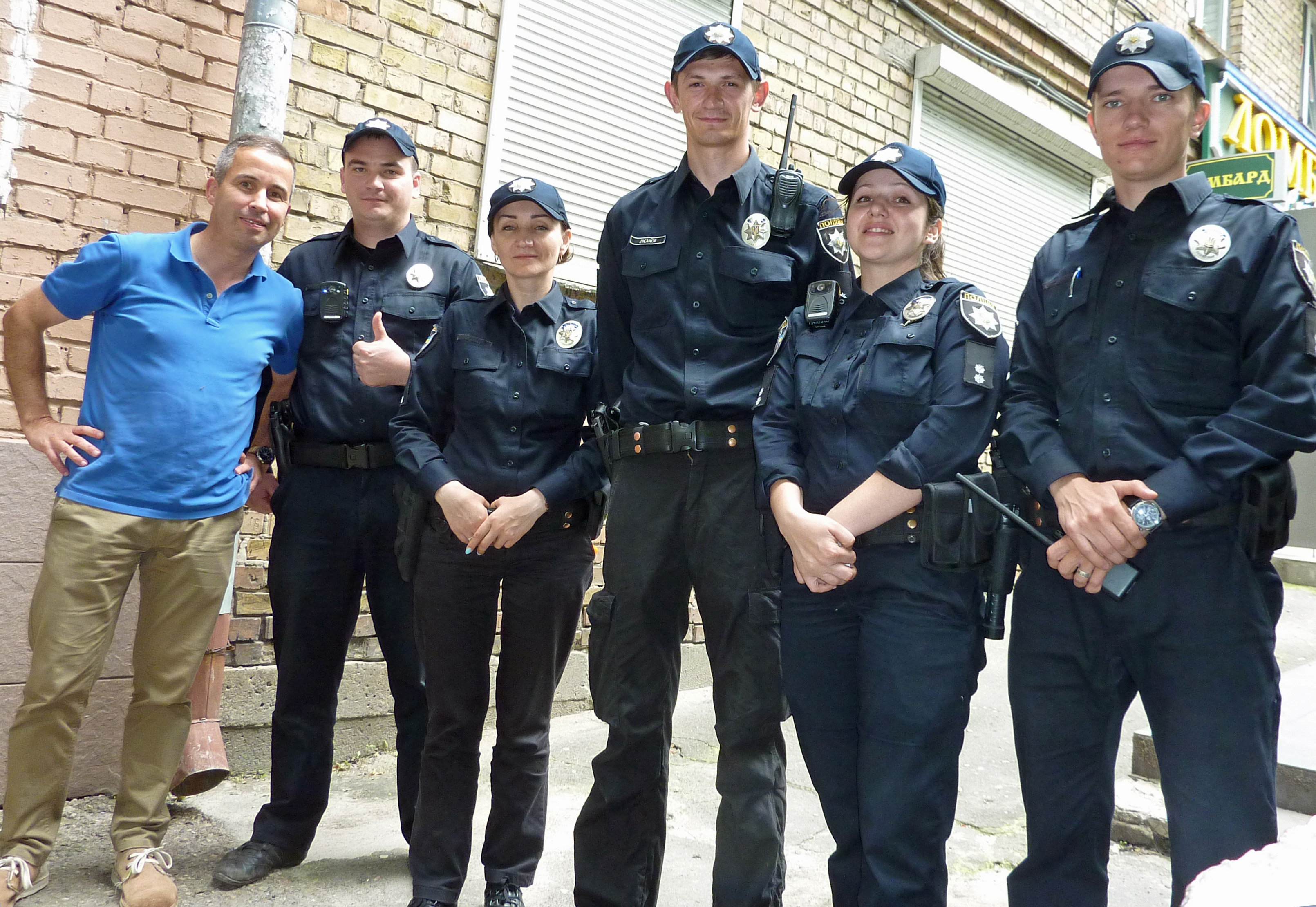 Hilfsbereite Polizei in Kiew